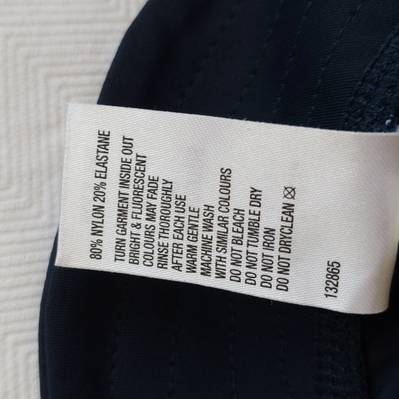 tiny little wonders baby water & sun hat 3 months - Picture 3 of 3